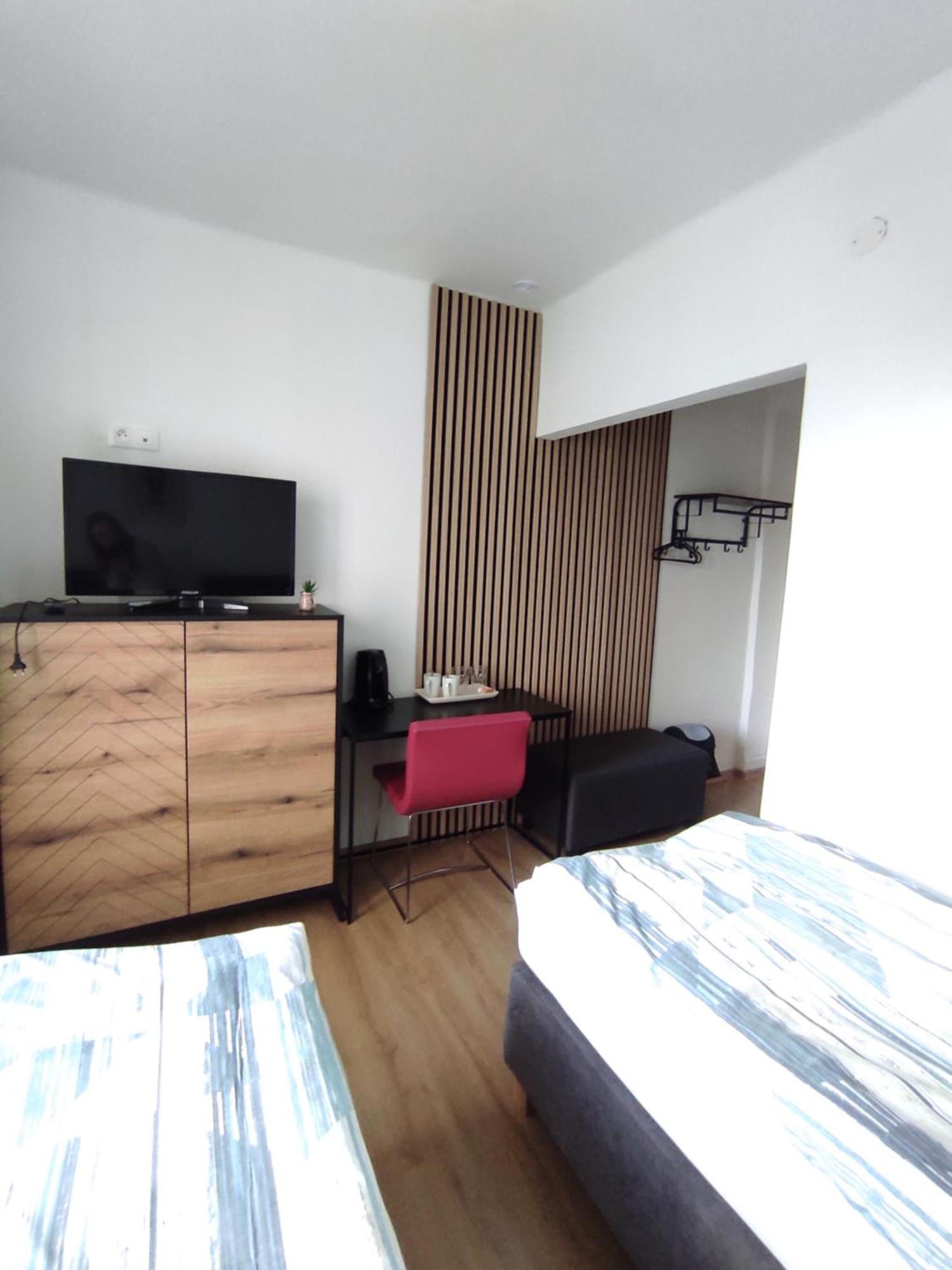 Symple Apartments Košice Buitenkant foto